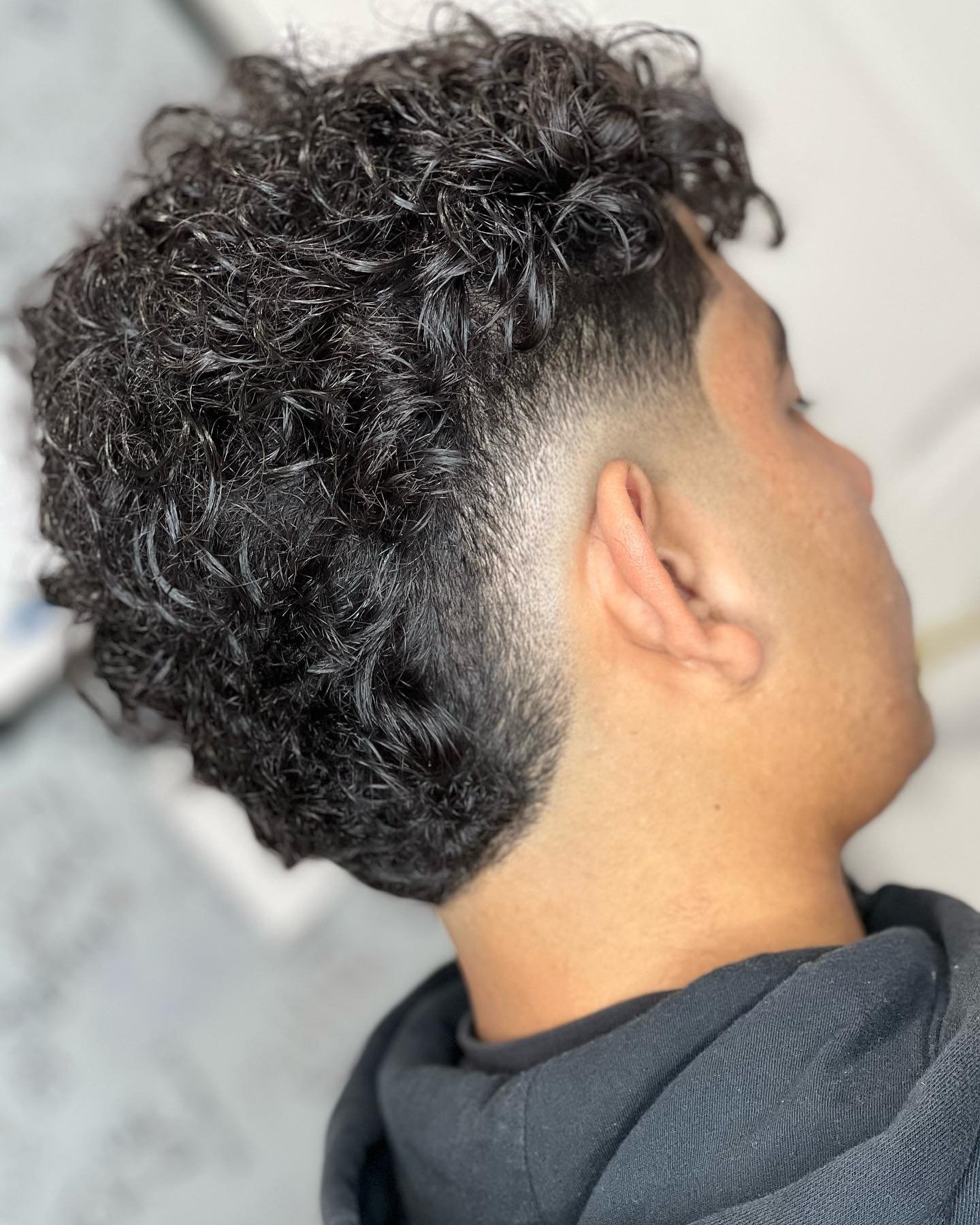 20 Burst Fade Curly Hair | Stylish Modern Curly Fade Ideas - trimizy.com